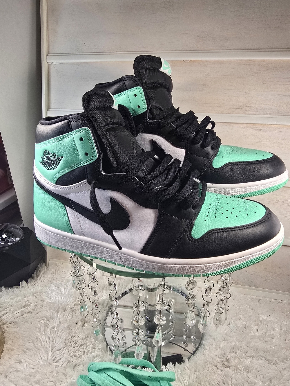 Air Jordan 1 Retro High OG Mint Green Black White Sneakers